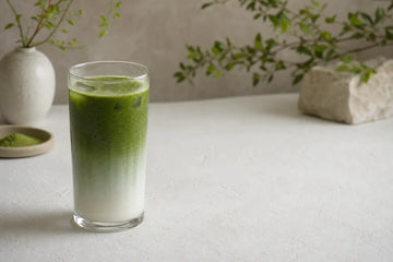 Matcha kávé növényi tejjel: melyiket válaszd?
